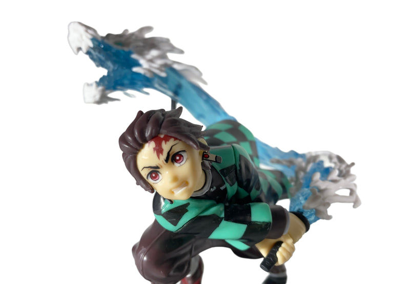 Figura Tanjiro Dragón de Agua — Kimetsu no Yaiba