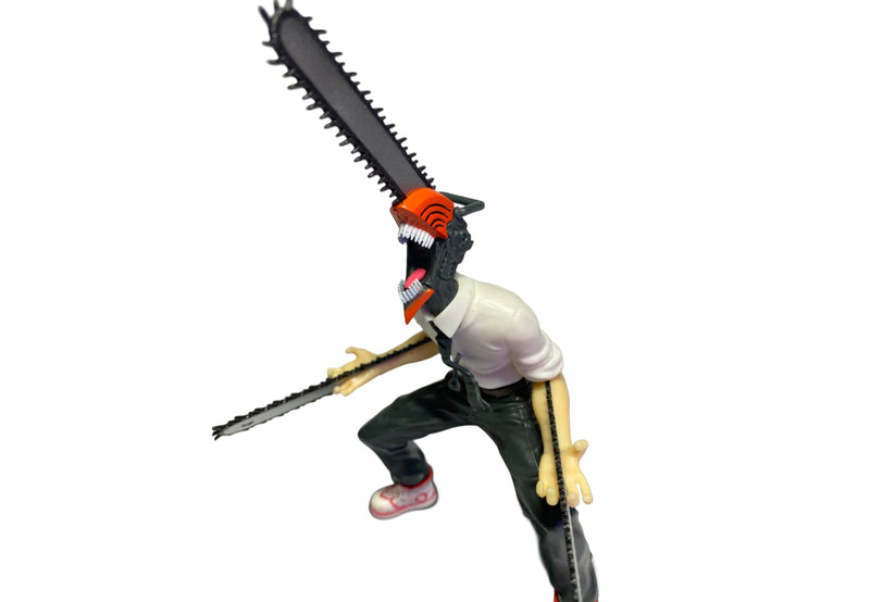 Figura de Denji con motosierras desatadas — Chainsaw Man